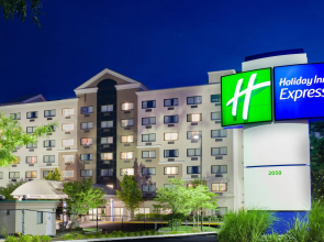 Holiday Inn Express Hauppauge-Long Island