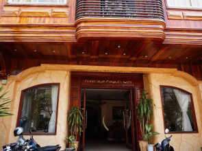 Charming Riverside Hotel