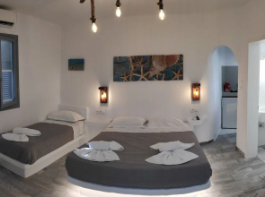 Grey Rooms Naxos