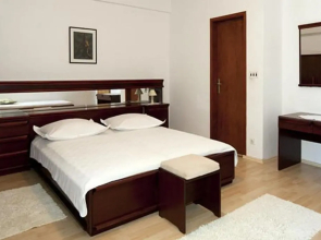 Apartments rooms Roza-200m to sea