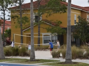 3br, 2.5ba Townhome W/ Lake View, Sunny Rear Yard 3 Bedroom Townhouse by RedAwning