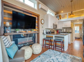 Tiny Home in Flat Rock: Easy Access to I-26!