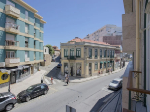 Liiiving in Porto - Luxury Beachfront Apartment VI