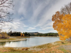 Spacious Canyon Ferry Lake House With Bar & Views!