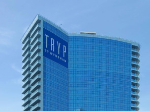 Отель TRYP by Wyndham Dubai