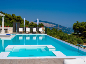 Villa Lamar