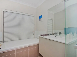 Salty Pause @ Bondi House