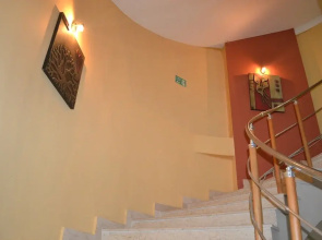 Kichik Gala Hotel