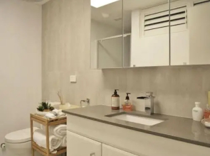 2 'Westpoint', 2 Thurlow Avenue - ground floor, linen supplied, views