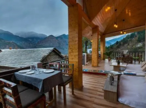Robinhood Travel Hostel