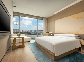 HUALUXE Resort Beihai Silver Beach by IHG