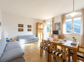Peaceful Apartment In Deiva Marina