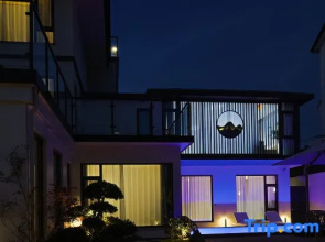 Taihu Qianxi Ju · Hideaway Streamside Secret Realm · Pool Garden Resort Inn