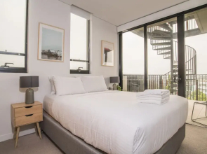 Inner City Penthouse With Private Rooftop