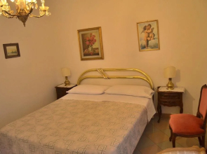 Barbara House - Guest House