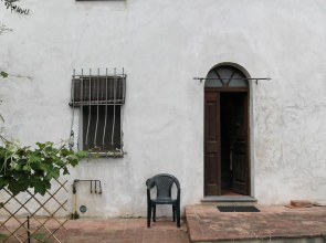 House With 2 Bedrooms in Vicopisano, With Furnished Terrace Near the Beach