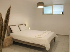 "kalamaki Plaza Apartments 'asteri' "
