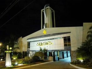 Motel Seasons