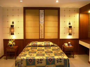 Royal Twins Palace Hotel