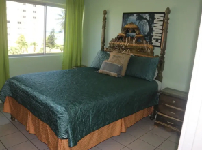 Lawerence Pool House 2 Bedroom With Pool