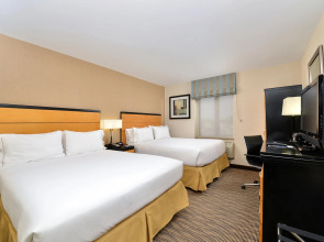 Holiday Inn Express Kennedy Airport