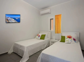 Villa William's Red Beach
