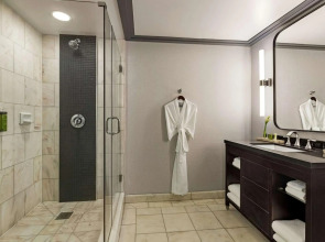 Hilton Checkers Los Angeles