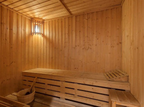 Landmark Premier Hotel