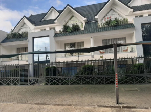 D2W Residency Suites