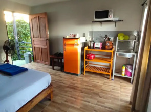 Bamboo Hut Bungalow - Adults Only