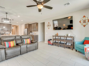 Lovely Tucson Home w/ Private Pool & Fire Pit!
