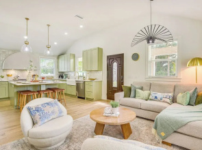 Heated Pool, Mini Golf & Cabana: Bradenton Retreat