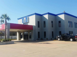 Econo Lodge Inn & Suites Channelview - Houston East