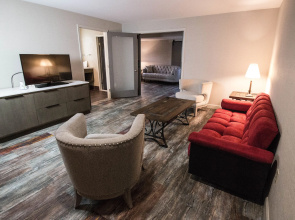 Empeiria High Sierra Hotel