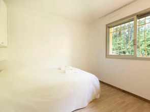 Superb 2 bedrooms flat for 4 people in residence, swimming pool, parking