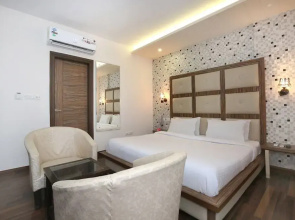 Tricity Relax Inn by OYO Rooms