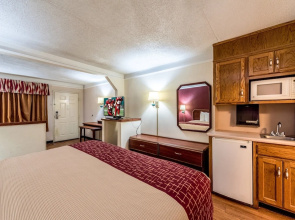 Red Roof Inn Clinton