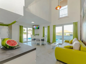 Villa "Luscinia"