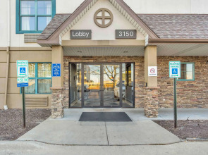 Extended Stay America Select Suites Chicago Downers Grove