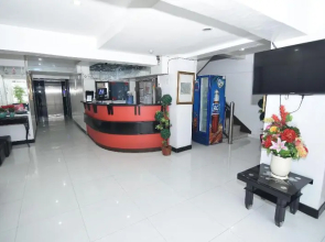 OYO 894 Cosmo Hotel P Campa Manila