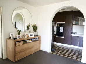 Retro Apart with Air Conditioning Perfect Location