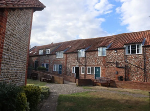 Elmham House - Pilgrim Hotel