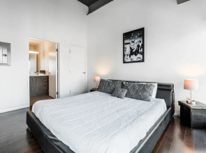1br Furnished Apartment In Hollywood - Walk Of Fame 1 Bedroom Apts by RedAwning