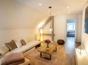 Apartment Adele im Dachgeschoß einer stilvollen Villa