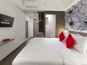 Hotel Neo Gading Solo