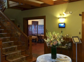 Castle Manor Inn