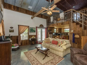 Country Memories 1 Bedroom Cottage by Redawning