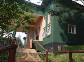 Summit Safari Lodge