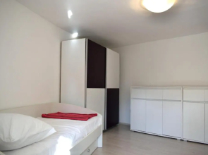 Aurelia Apartment