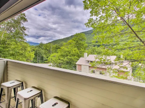 Cozy Lincoln Condo ~ 1 Mi to Loon Mountain!